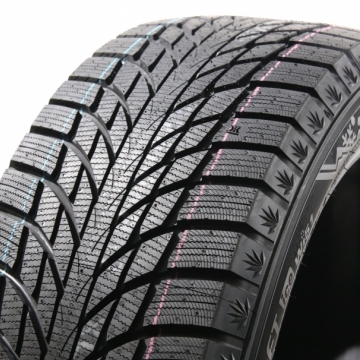 Kumho Wintercraft Ice WI51 245/40 R18 97T