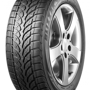 Bridgestone BLIZZAK LM32 245/40 R17 95V