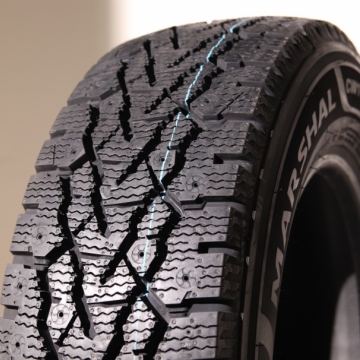 Marshal (Kumho) CW11 205/65 R16 107/105R