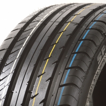 Sunfull SF-888 245/45 R17 99W