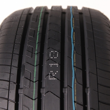 ZMAX ZEALION 235/45 R18 98W