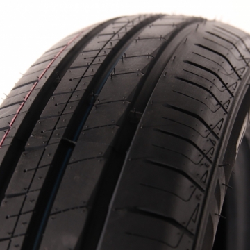 Royal Black Royalmile 215/65 R16 98H