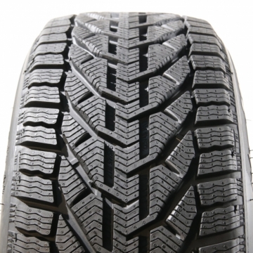 Taurus (Kormoran) Winter 225/40 R18 92V