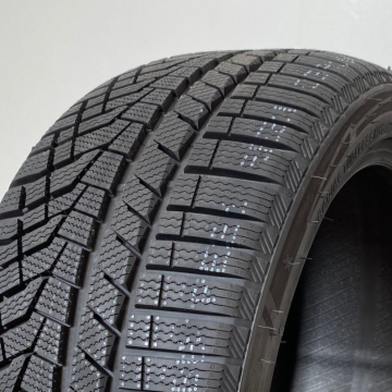 Sailun Ice Blazer Alpine EVO 1 275/40 R19 105V