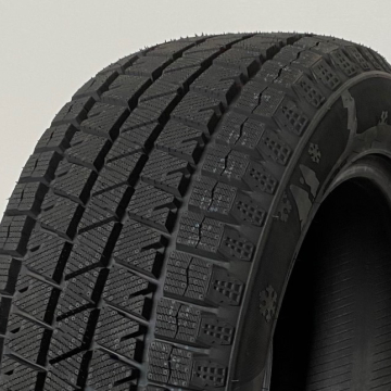 Sailun Ice Blazer Arctic SUV 215/55 R18 99H