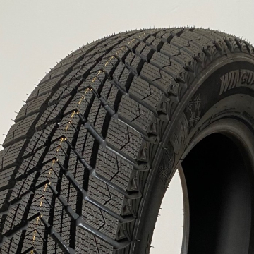 Nexen Winguard Ice Plus WH43 235/55 R17 88T