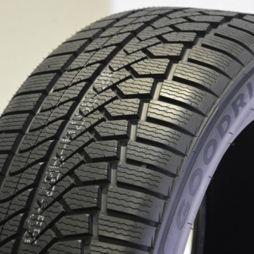 Trazano Z507 215/55 R17 98V