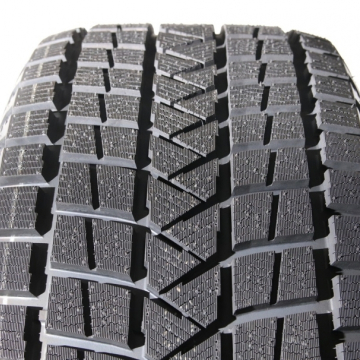 Tourador WinterPRO TSS1 235/60 R18 107T
