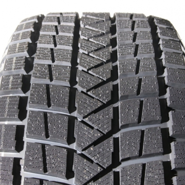 Tourador WinterPRO TSS1 235/65 R17 104T