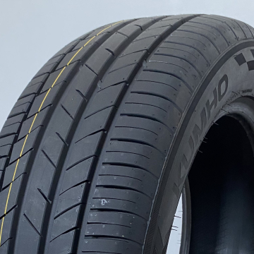 Kumho ECSTA HS52 185/60 R15 88H