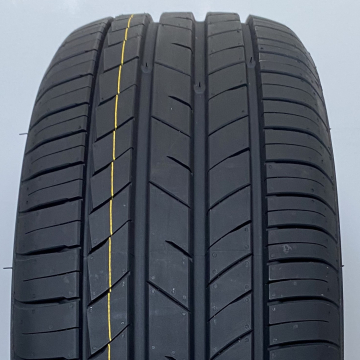 Kumho ECSTA HS52 185/60 R15 88H