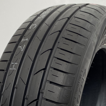 GT Radial FE2 SUV 235/60 R18 W107