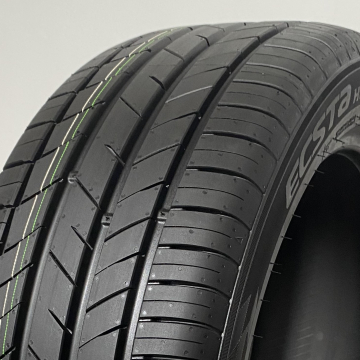 Kumho ECSTA HS51 205/55 R17 91V