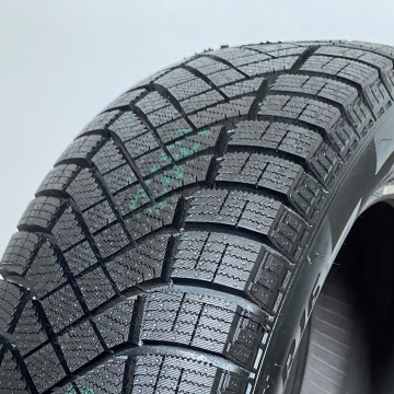 Pirelli ICE ZERO FR 3PMSF 215/60 R16 99H
