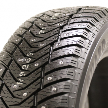 Yokohama IceGuard IG65 studded 215/65 R16 102T