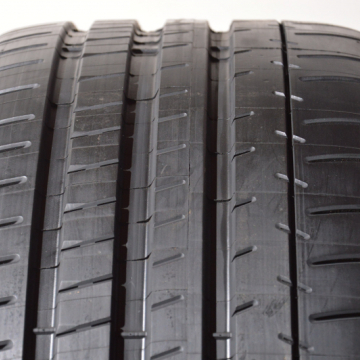 Michelin Pilot Super Sport * 265/30 R20 94Y