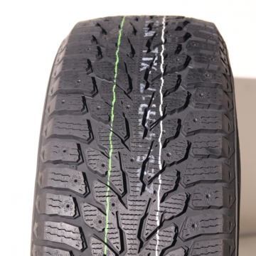Kumho WI32 DOT2022 215/65 R16 102T