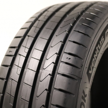 Hankook K135 + 215/55 R17 98H