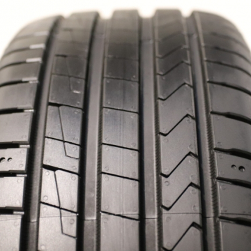 Hankook K135 + 215/55 R17 98H