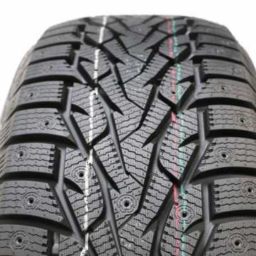 ZMAX Winternova III 215/65 R17 103T