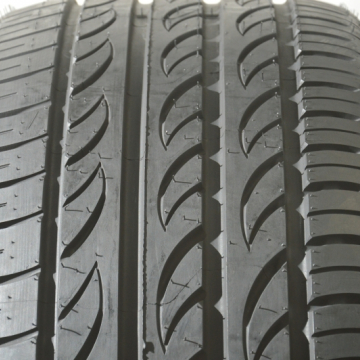 Pirelli PZeroNero DOT2015-2016 225/40 R18 92Y