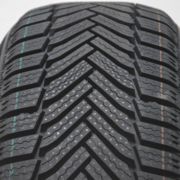 Michelin Alpin 6 DOT2022 215/65 R16 98H