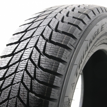 Triangle Snow Link PL01 205/60 R15 95R