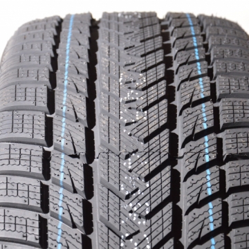 Gripmax STATUS PRO WINTER 235/40 R19 96V