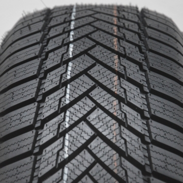 Rotalla S130 135/70 R15 70T
