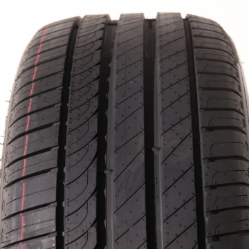 Kleber DYNAXER UHP 215/40 R17 87W