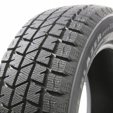 Sailun IceBlazer Arctic SUV 235/65 R17 104T