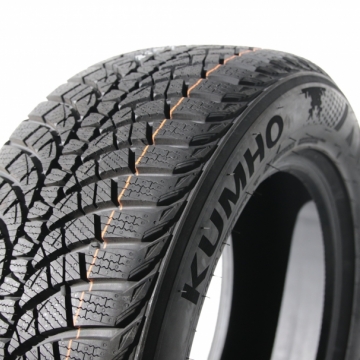 Kumho WinterCraft WP71 245/40 R17 95V