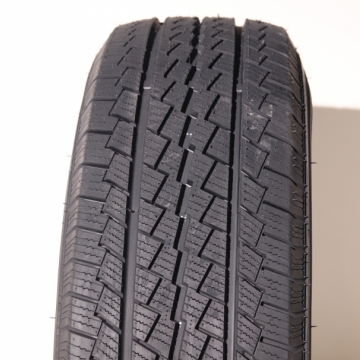 FIREMAX FM809 205/70 R15 106/104R