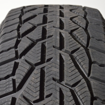 Kormoran SUV Snow 215/65 R16 102H