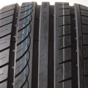 Sunfull HP881 255/55 R19 111V