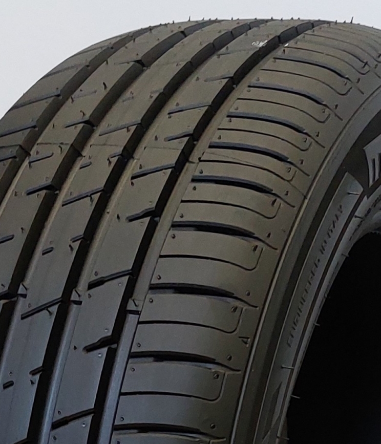 MOMO M-30 TOPRUN EUROPA 225/50 R17 98Y