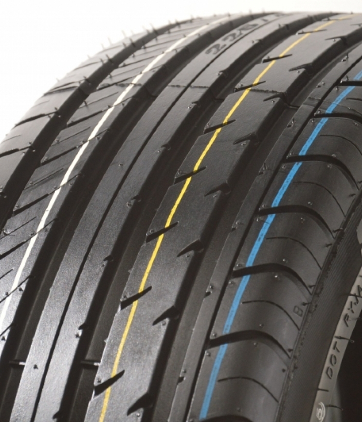 Sunfull SF-888 215/55 R17 98W
