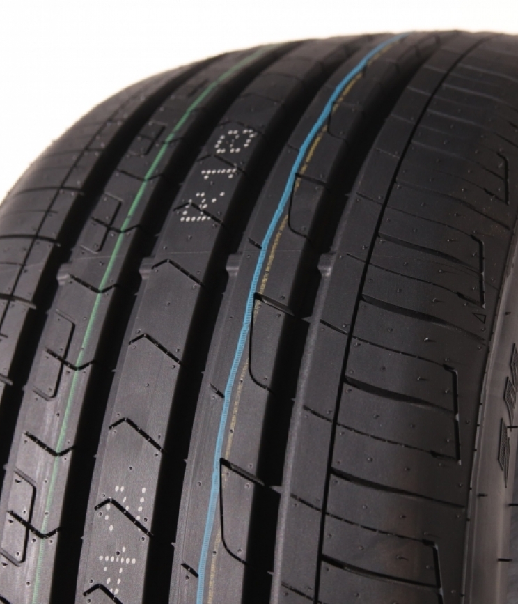 ZMAX ZEALION 225/45 R17 94W