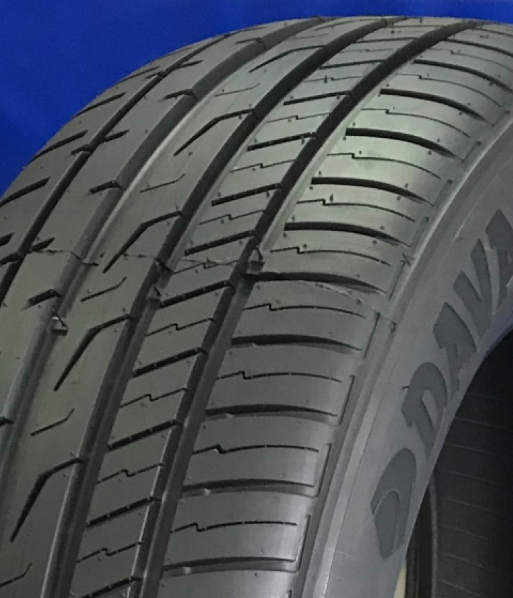 Davanti DX740 235/60 R18 107V