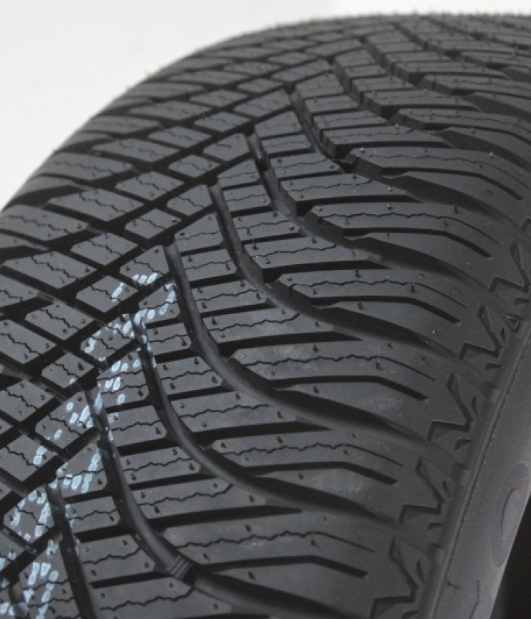 Trazano Z401 215/55 R17 98V