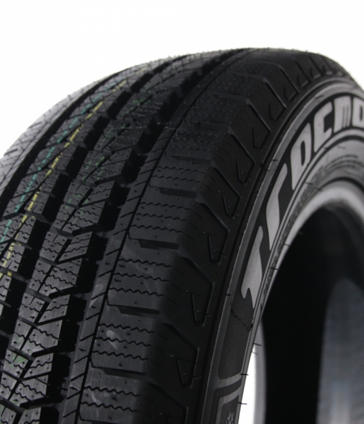 Tracmax X-PRIVILO VS450 215/70 R15 109/107R