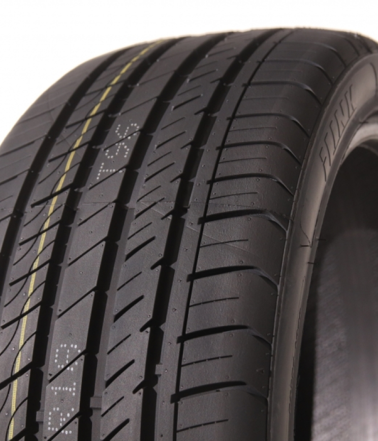 iLink ZEAL56 215/55 R17 94W