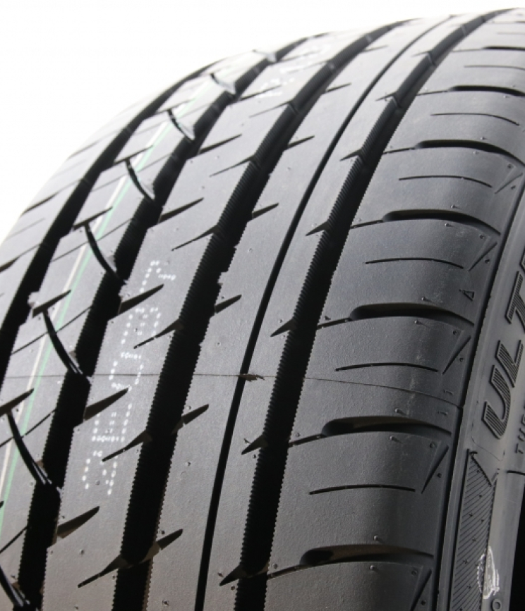 Arivo ULTRA ARZ 4 245/45 R18 100W