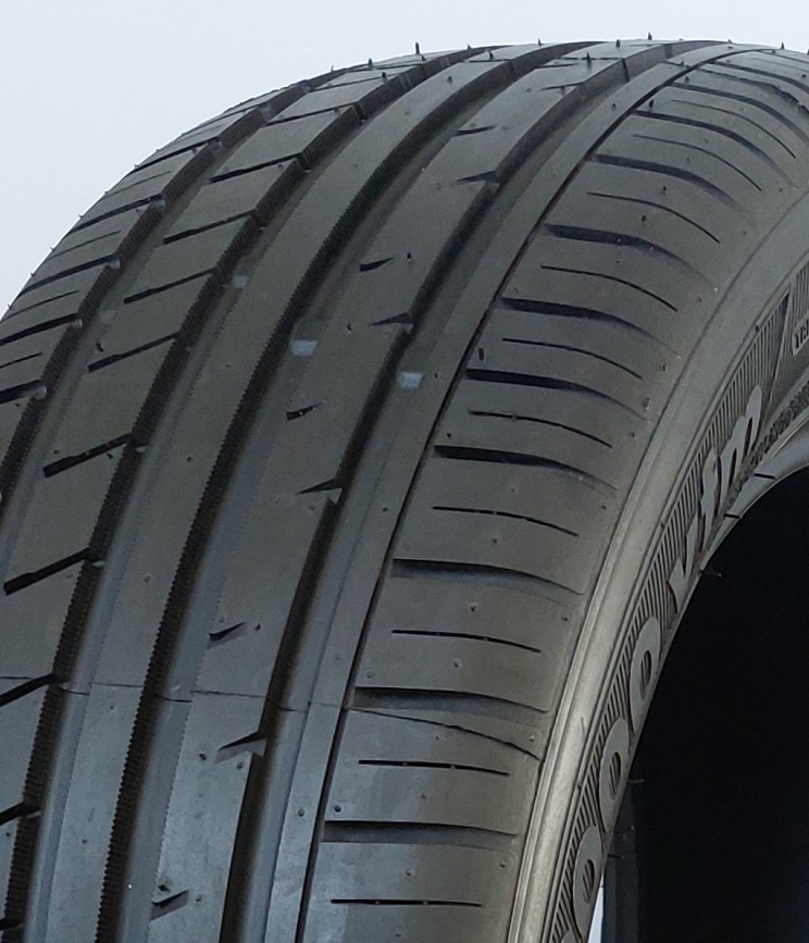 ZEETEX HP2000 VFM 245/40 R18 97Y