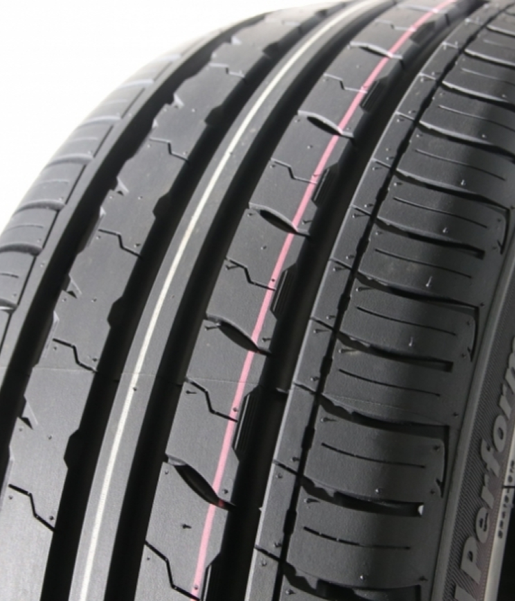 ROYALBLACK ROYAL PERFORMANCE 215/45 R17 91W