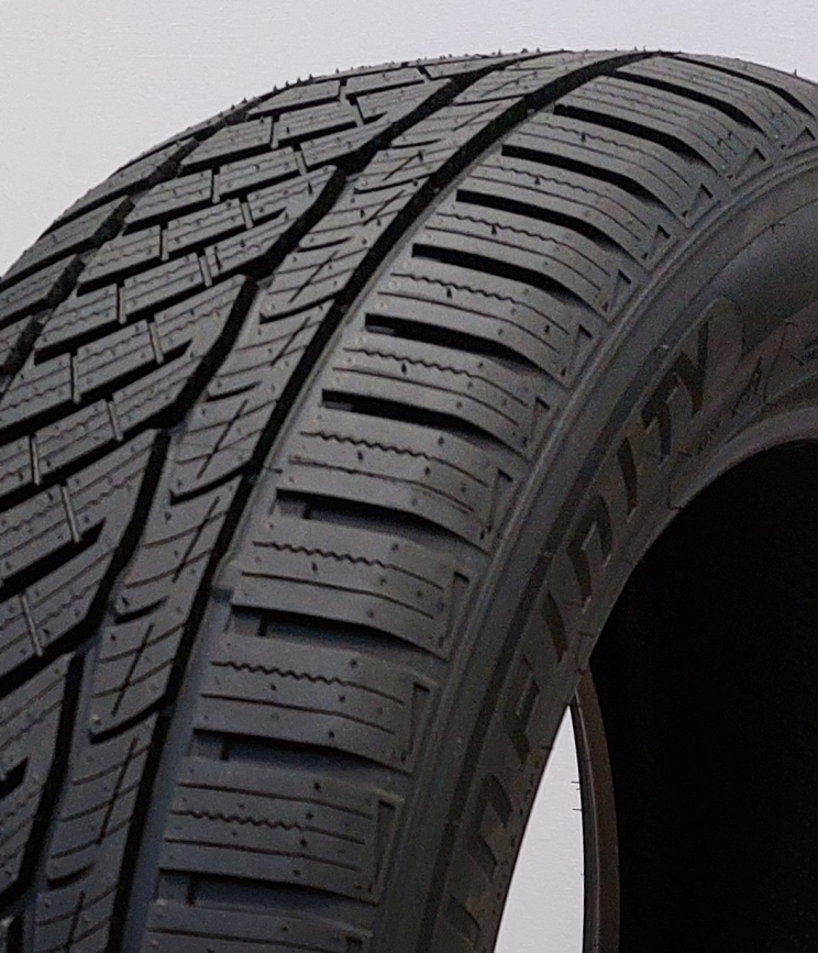Infinity EcoFour 215/55 R18 99V