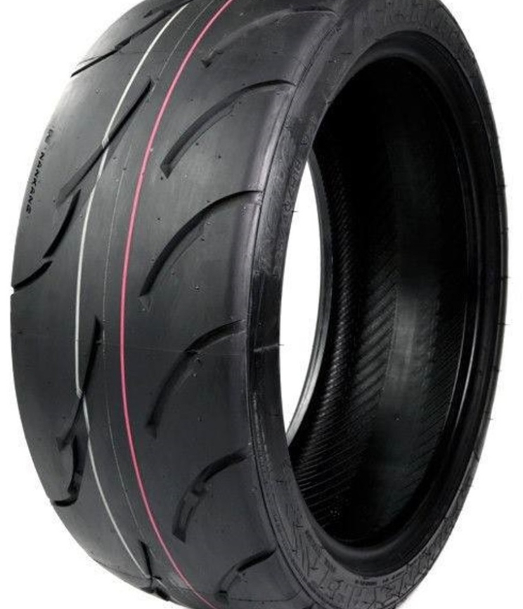 Nankang AR-1 275/35 R15 82W