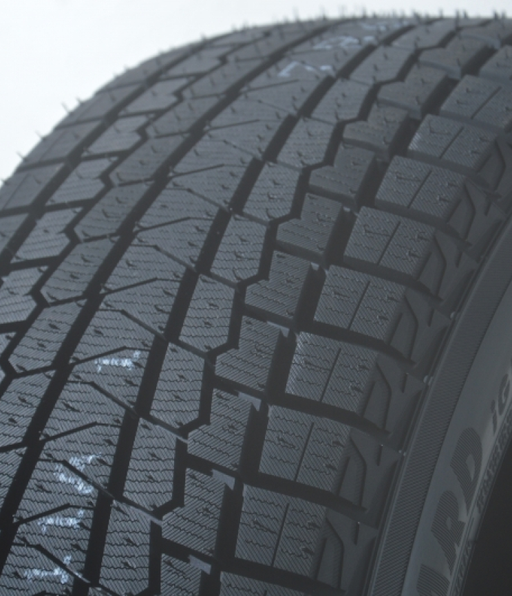 Yokohama Ice Guard IG53 215/55 R18 99H