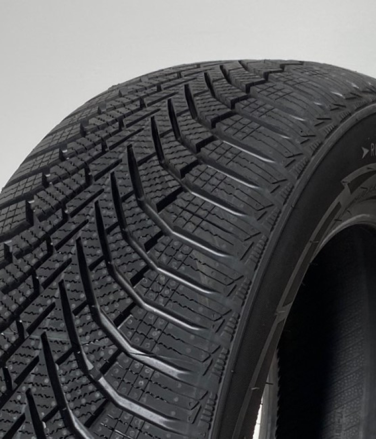 Sailun Ice Blazer Alpine+ 215/65 R16 98H