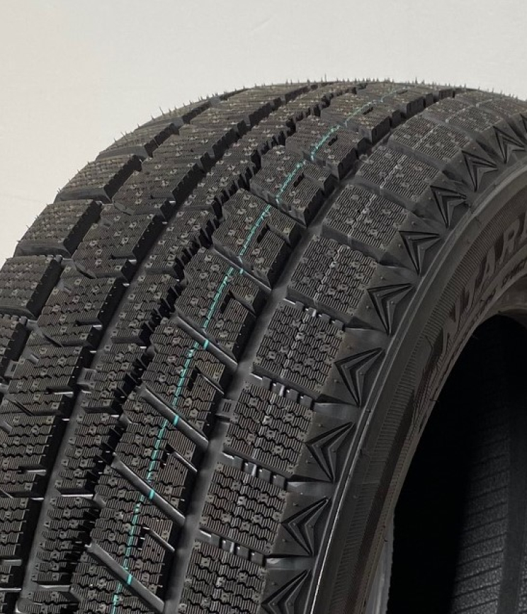 Antares GRIP WP 235/45 R18 98H